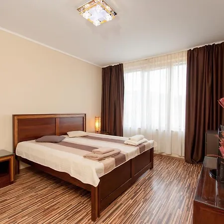 Apartamento Arteon, Drustur *
