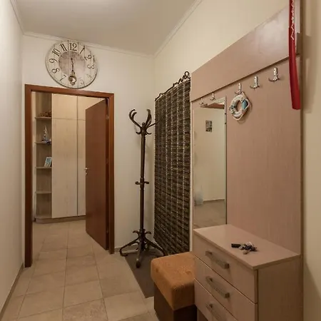 Arteon, Drustur Apartamento Golden Sands